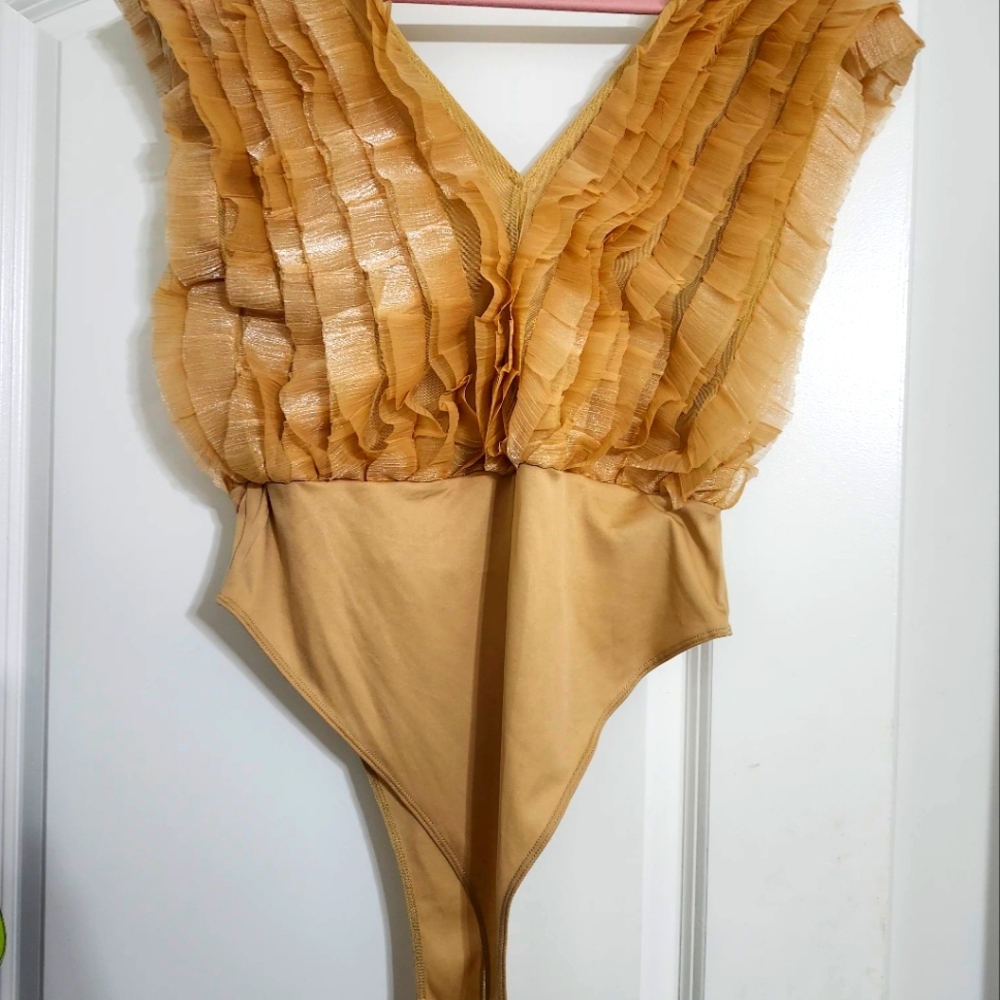 Gold Ruffle Bodysuit - Picture 3 of 4